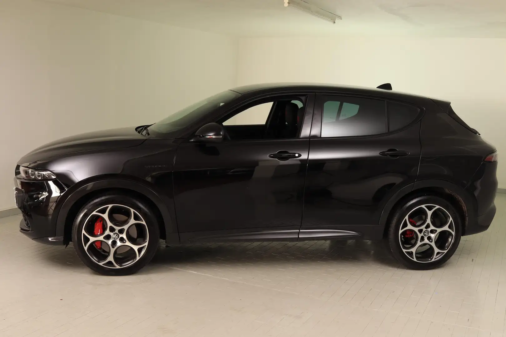 Alfa Romeo Tonale 1.5 hybrid Veloce 160cv tct7 Schwarz - 2