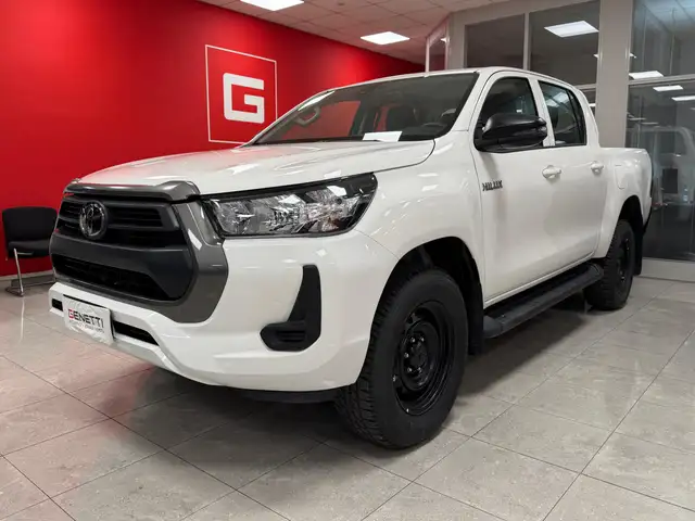 Toyota Hilux 2.8 D-4D Comfort DoubleCab Manuale – 204 CV