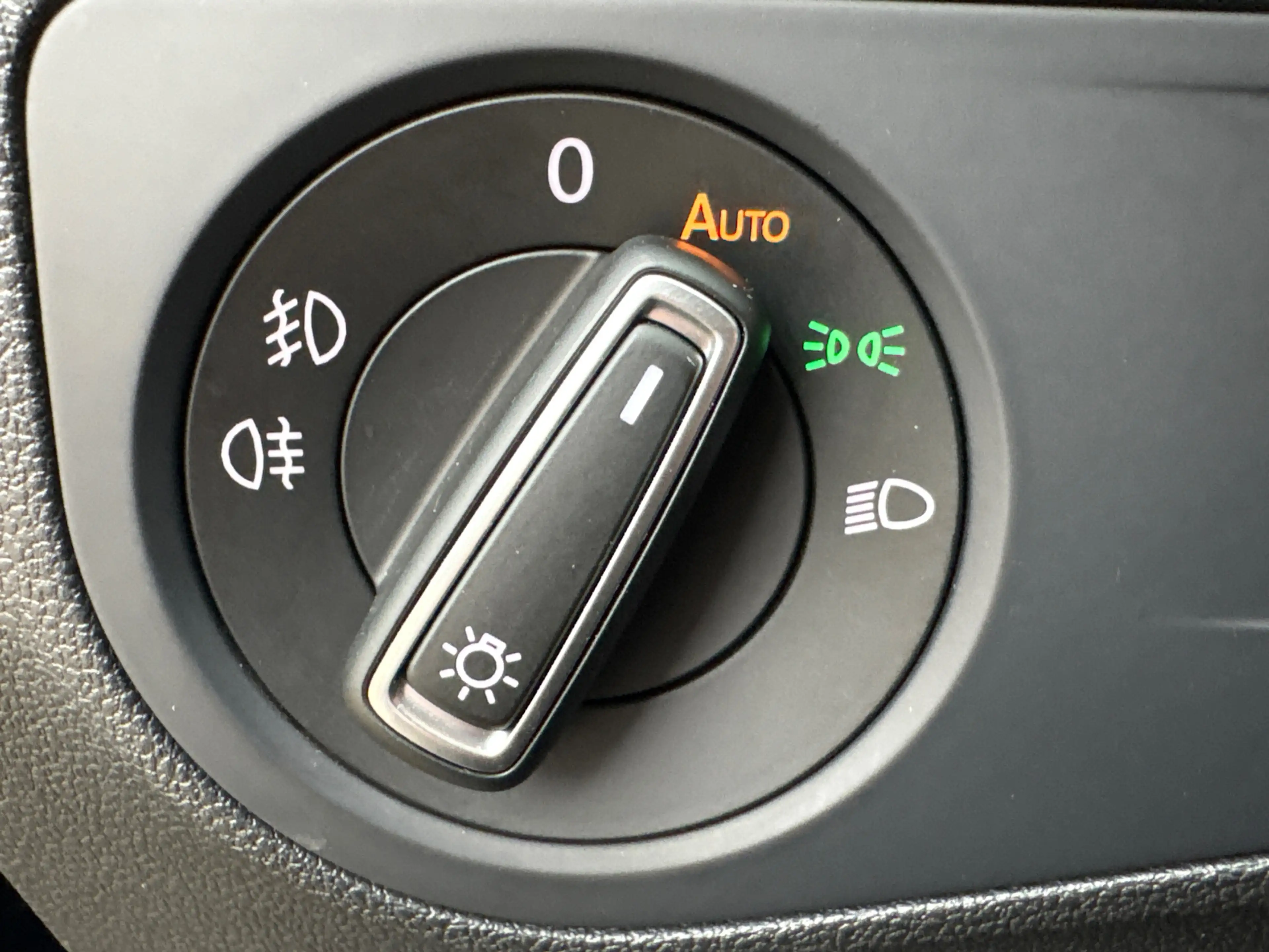 Volkswagen Tiguan 1.4 TSI Connected Series — photo 19
