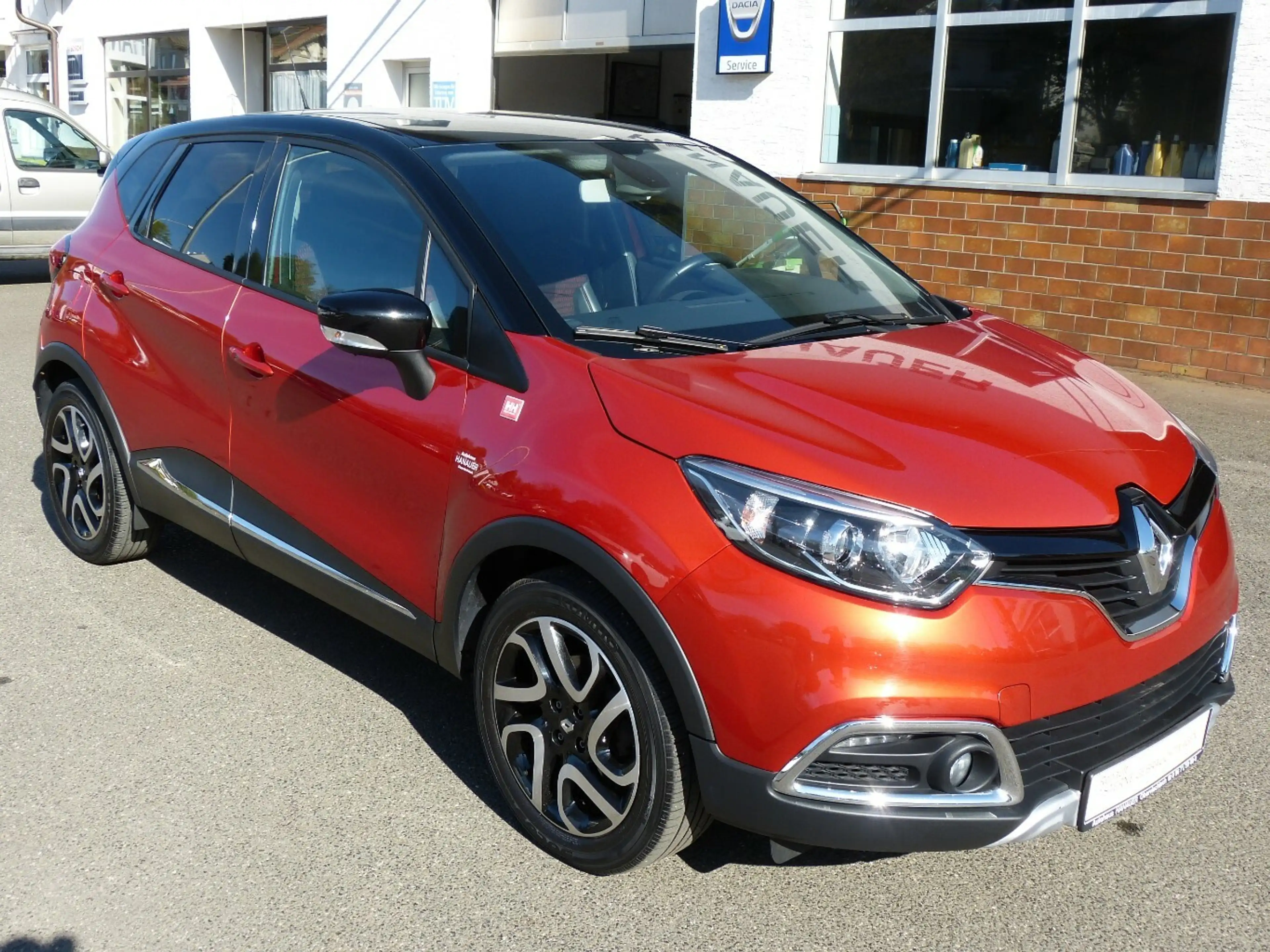 Renault Captur Helly Hansen TCE 120 EDC [1. HAND] — photo 4