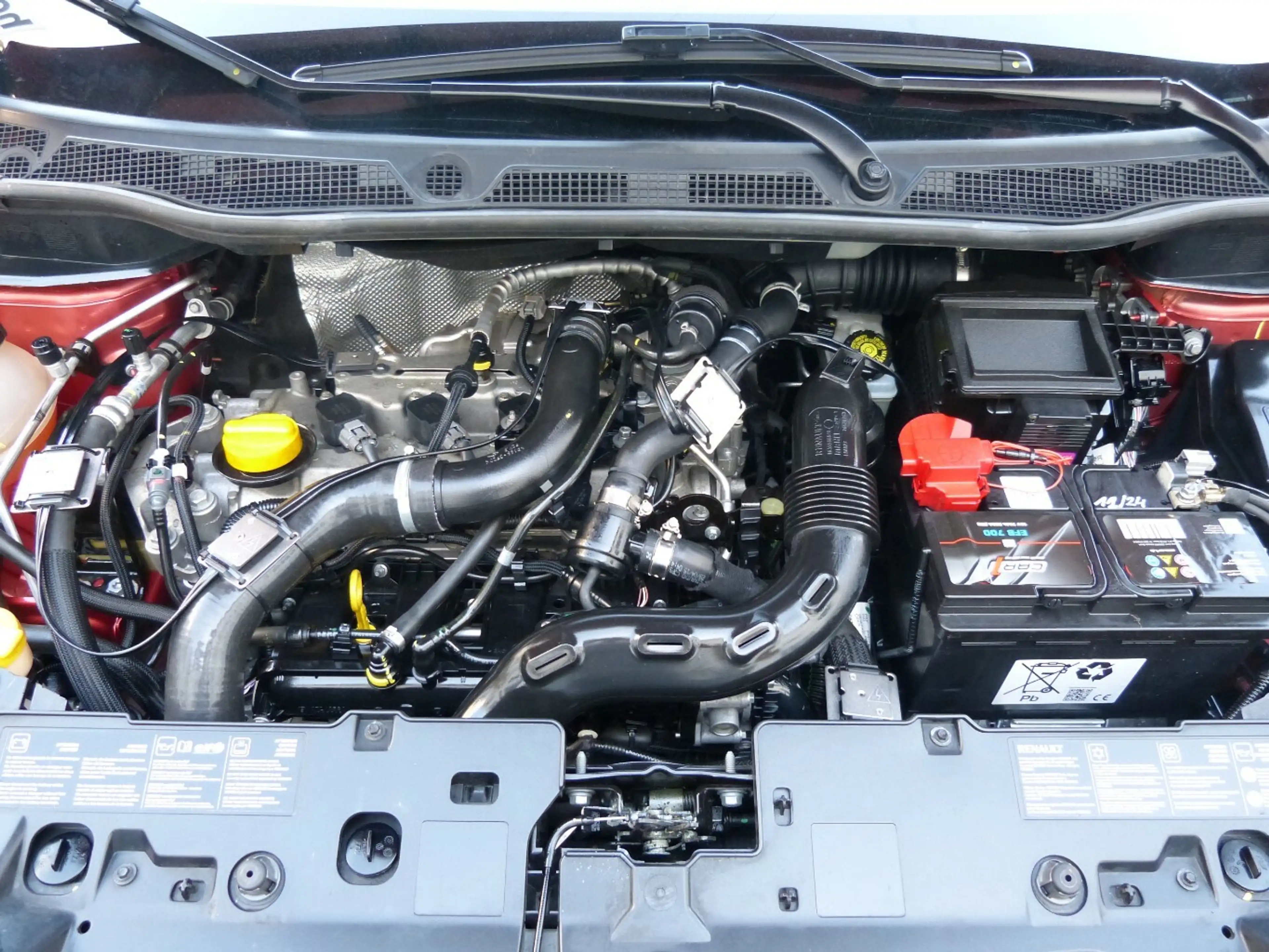 Renault Captur Helly Hansen TCE 120 EDC [1. HAND] — photo 9