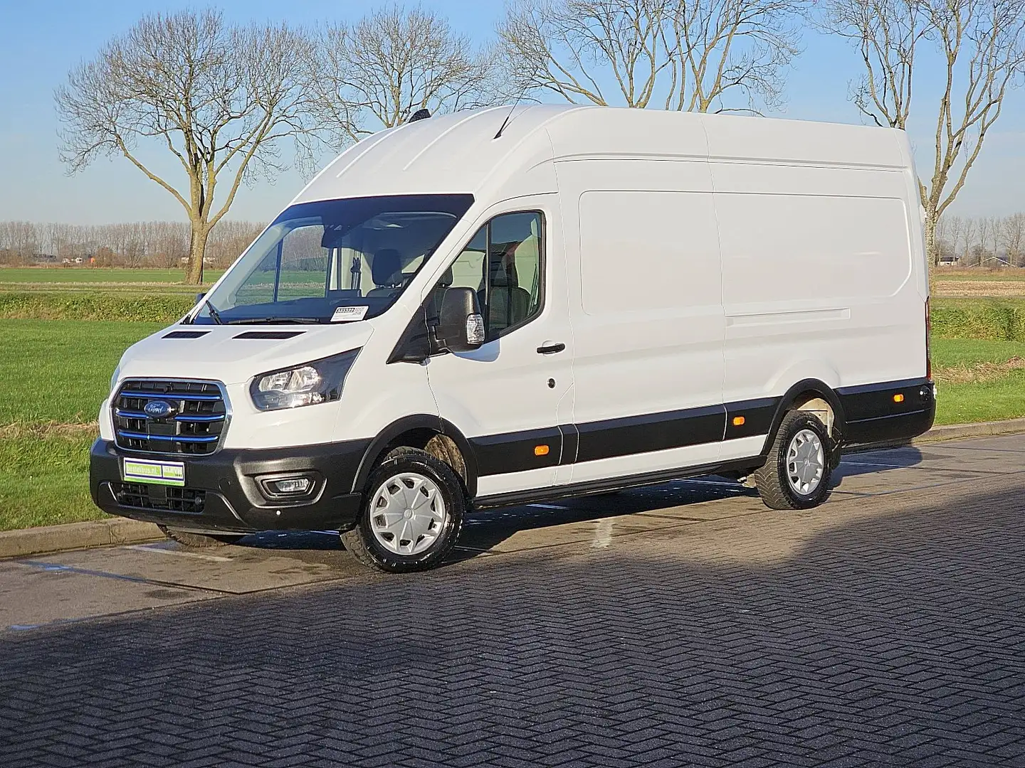 Ford E-Transit L4H3 Maxi 68 kWh Blanc - 2