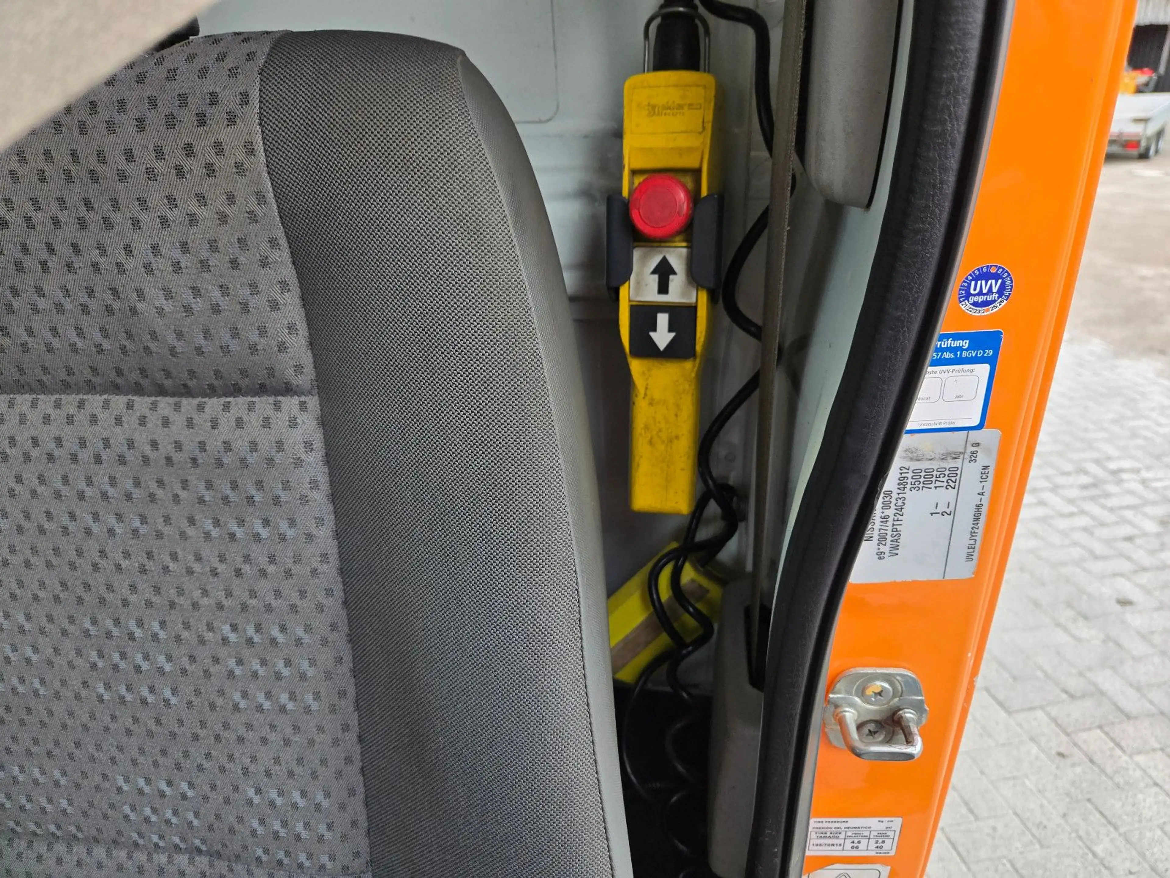 Nissan Cabstar — photo 8