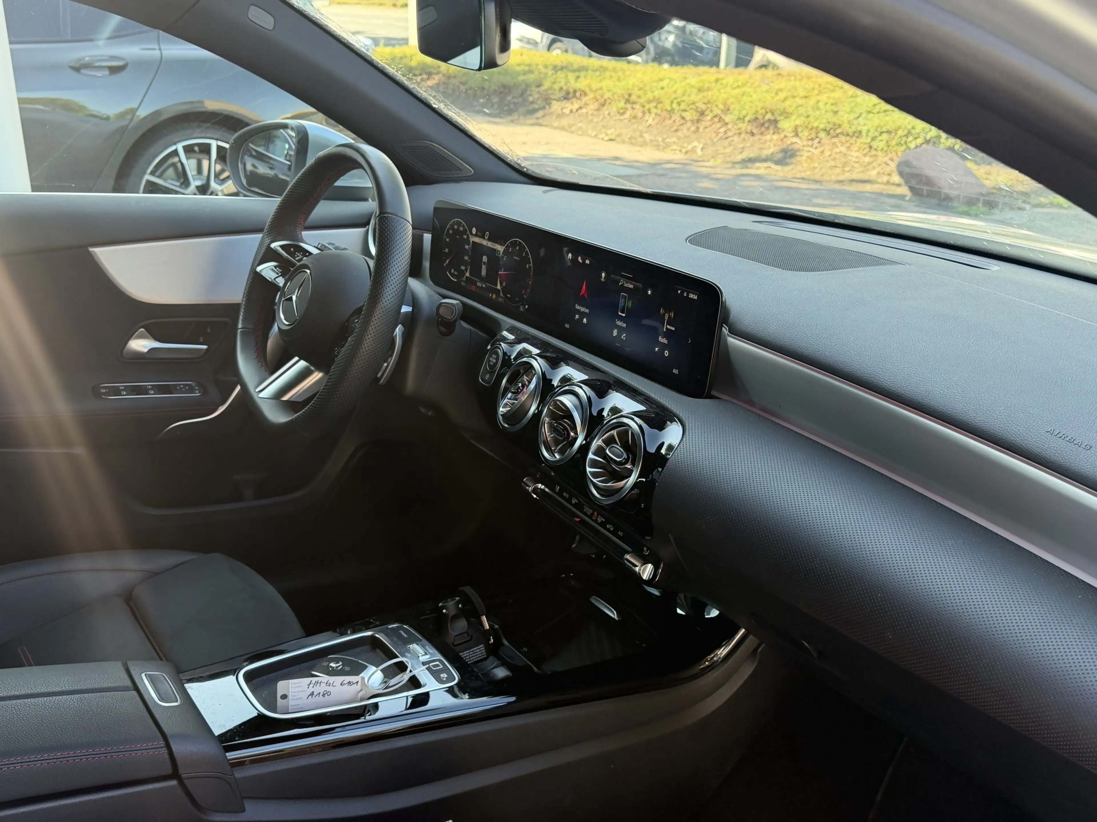 Mercedes-Benz A 180 7G-DCT AMG Line Advanced| DISTRONIC — photo 9