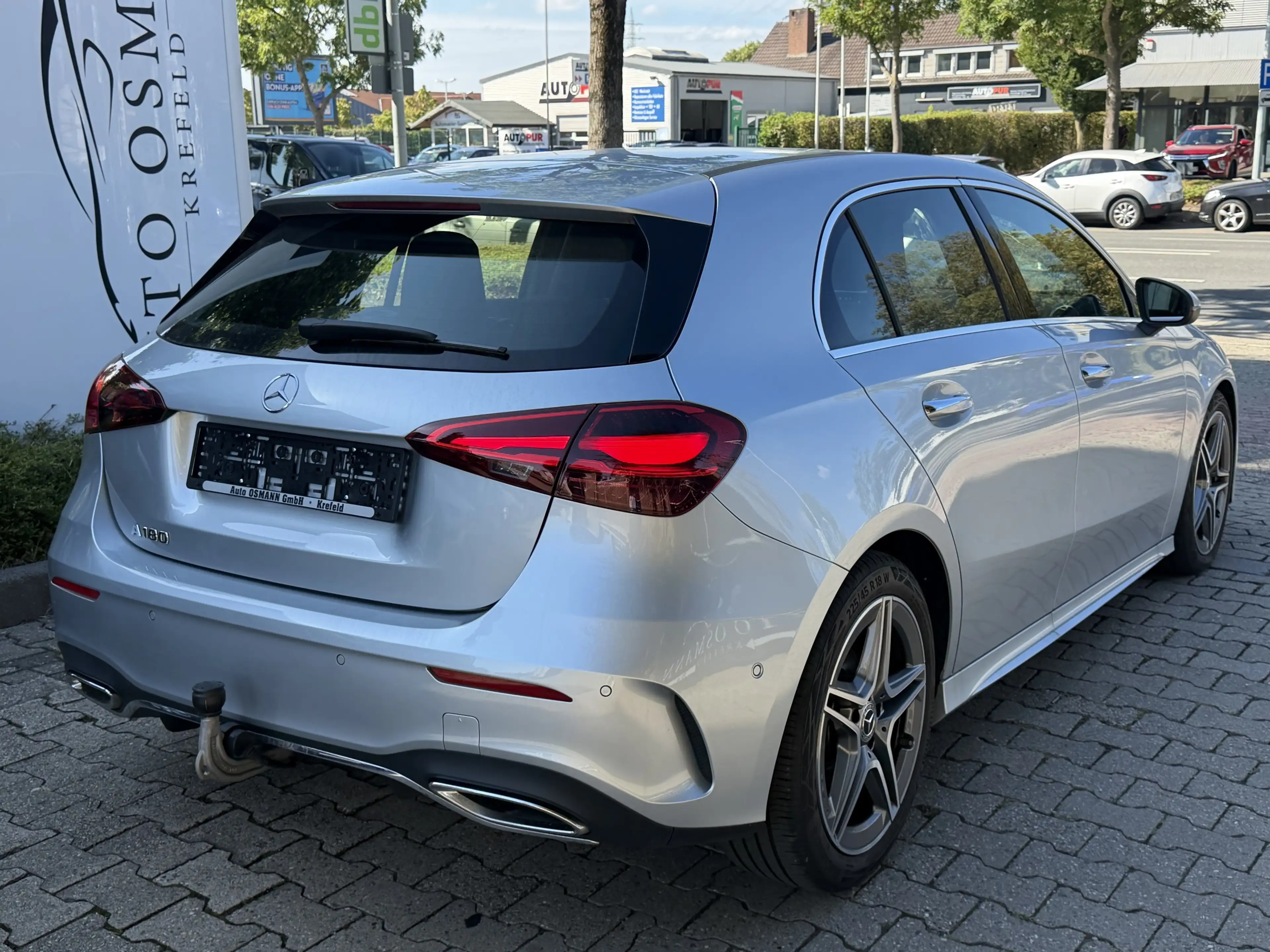 Mercedes-Benz A 180 7G-DCT AMG Line Advanced| DISTRONIC — photo 2