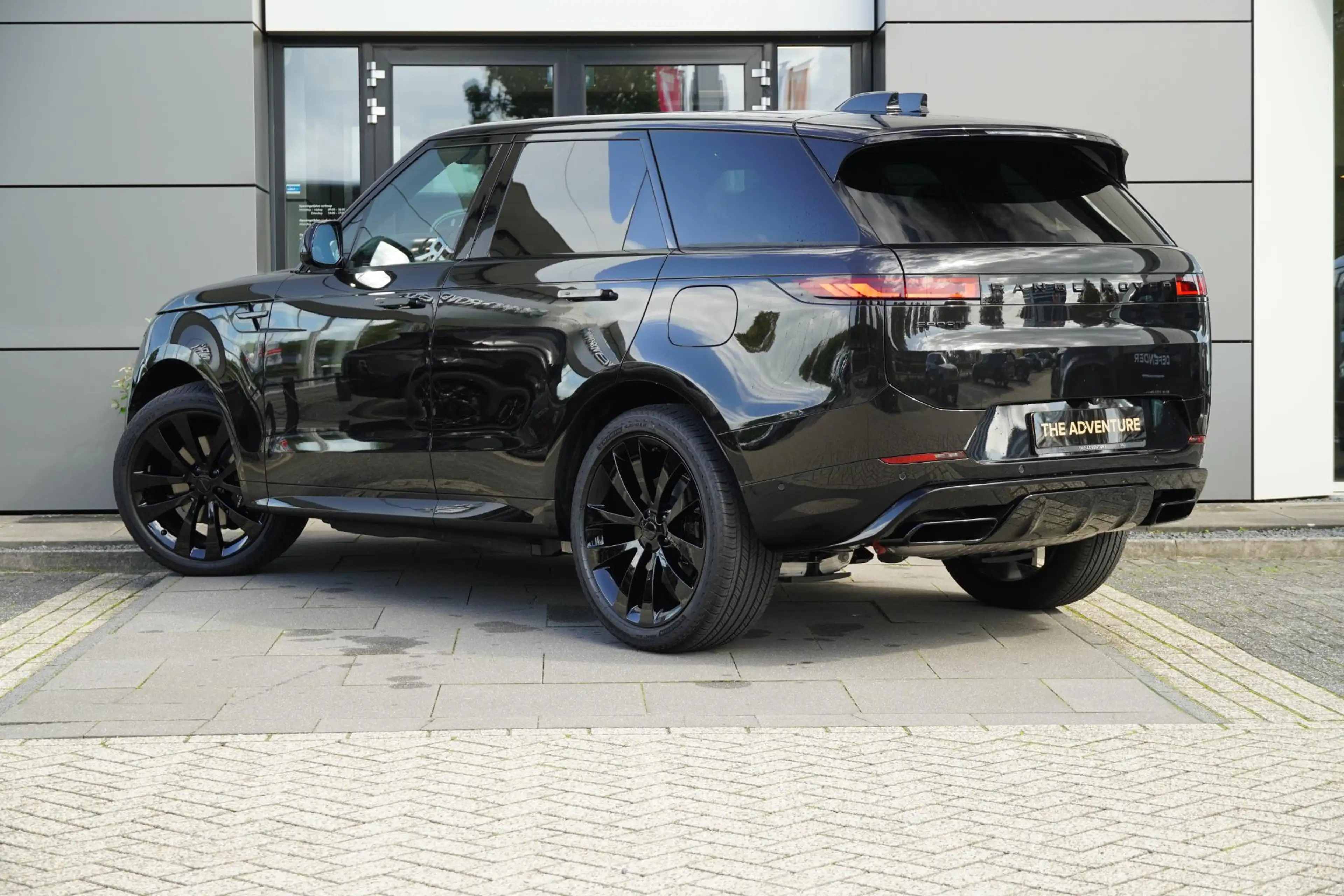 Land Rover Range Rover Sport P460e Dynamic SE | Caraway | Tech Pack | Interior — photo 3