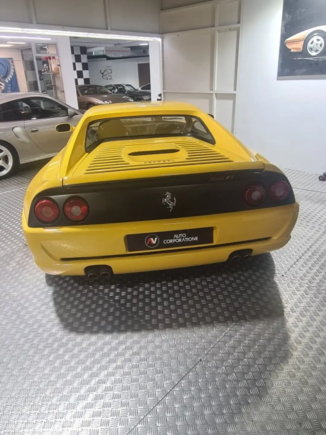 페라리 F355 1998 노랑 사진 4