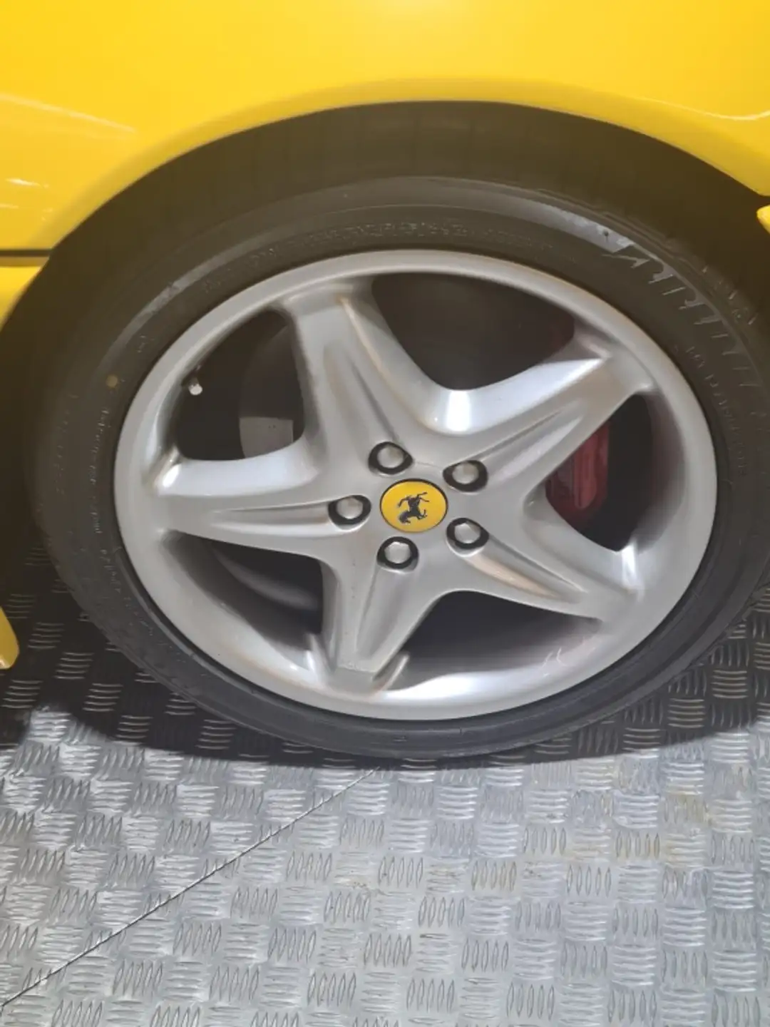페라리 F355 1998 노랑 사진 8