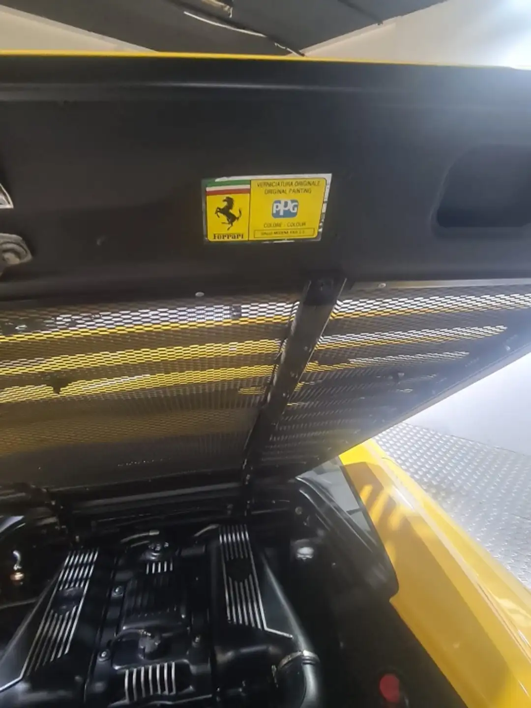 페라리 F355 1998 노랑 사진 6