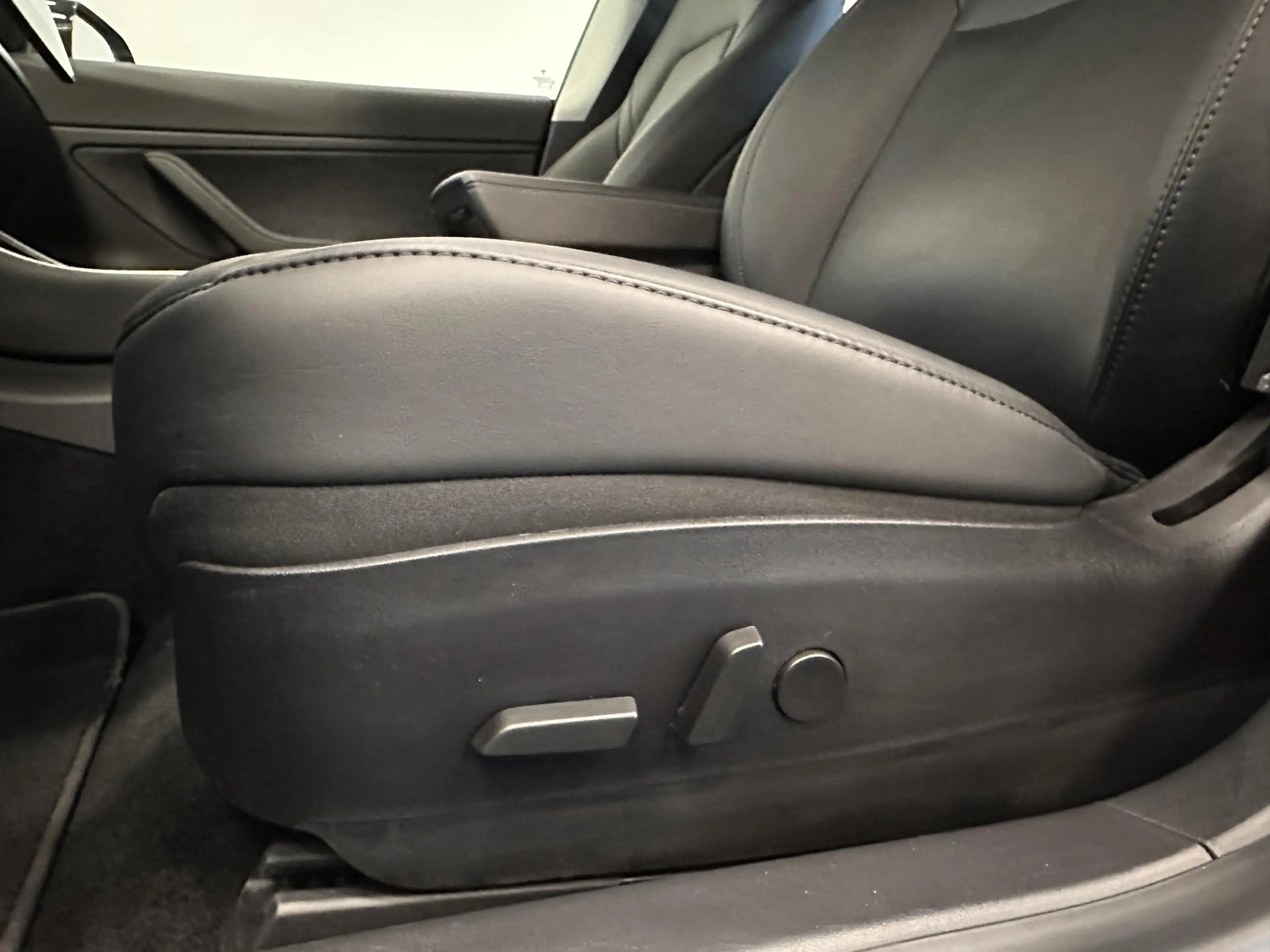 Tesla Model 3 Long Range AWD 75 kWh Autopilot Panoramadak Leder — photo 11