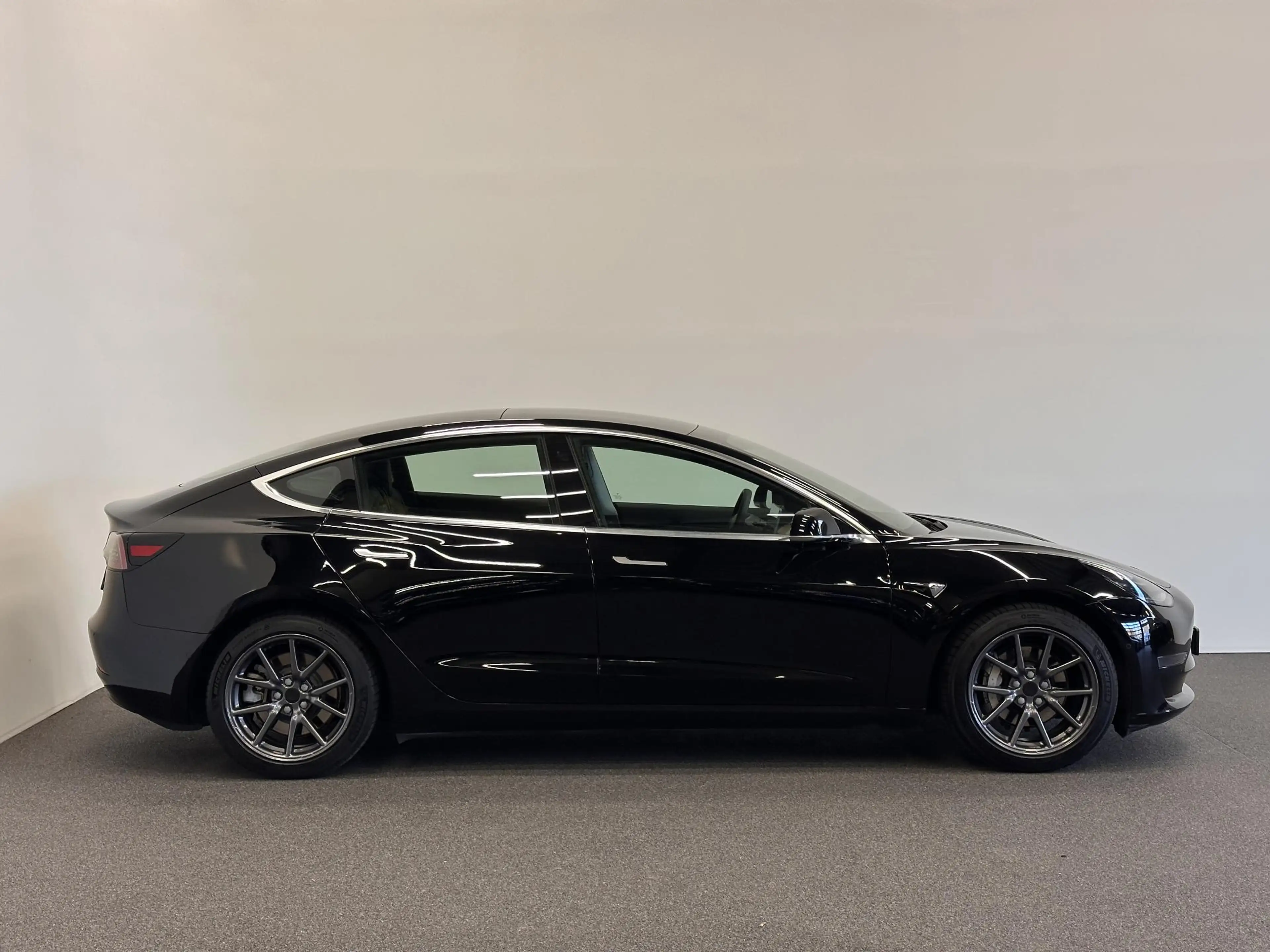 Tesla Model 3 Long Range AWD 75 kWh Autopilot Panoramadak Leder — photo 6