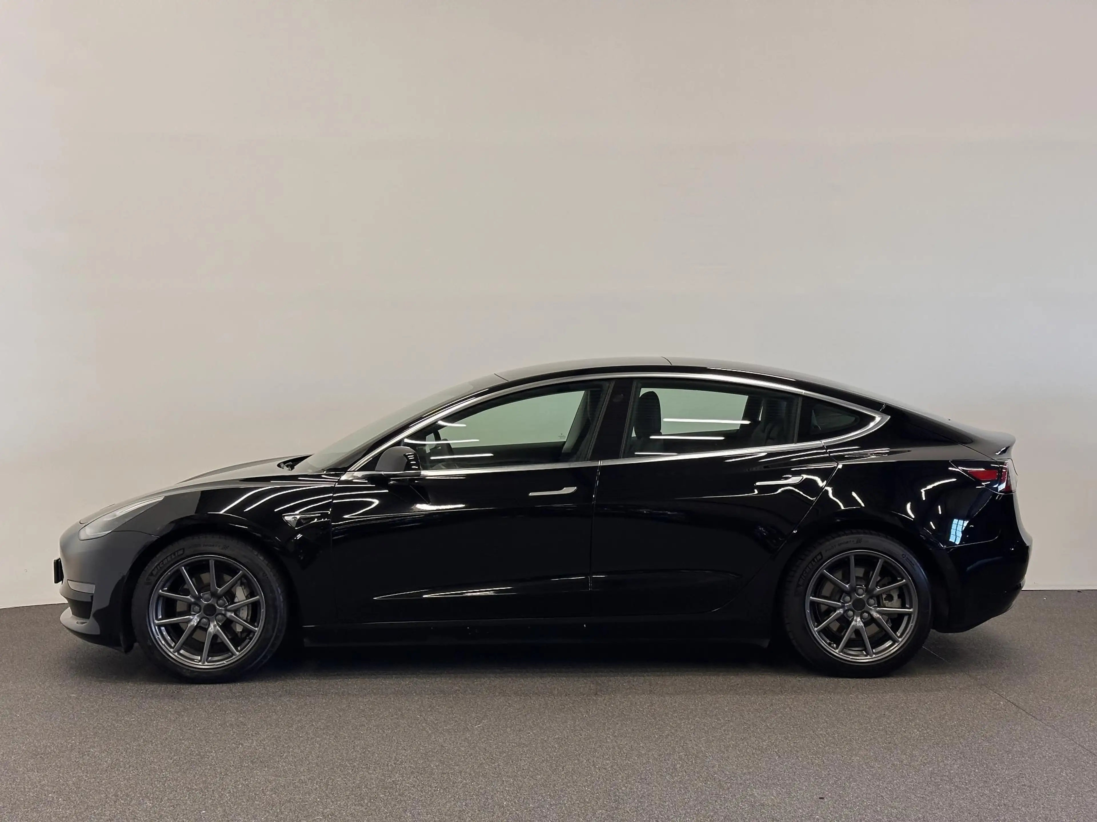 Tesla Model 3 Long Range AWD 75 kWh Autopilot Panoramadak Leder — photo 4