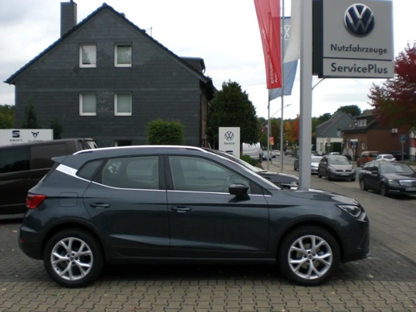 SEAT Arona FR 1.0 TSI DSG LED NAVI PLA RFK GRA App-Connect Grau - 2