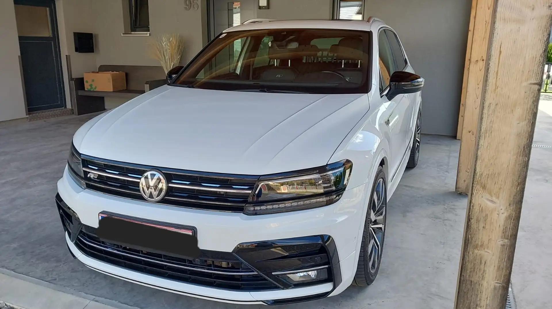 Volkswagen Tiguan 2,0 TDI SCR 4Motion Highline DSG Weiß - 1