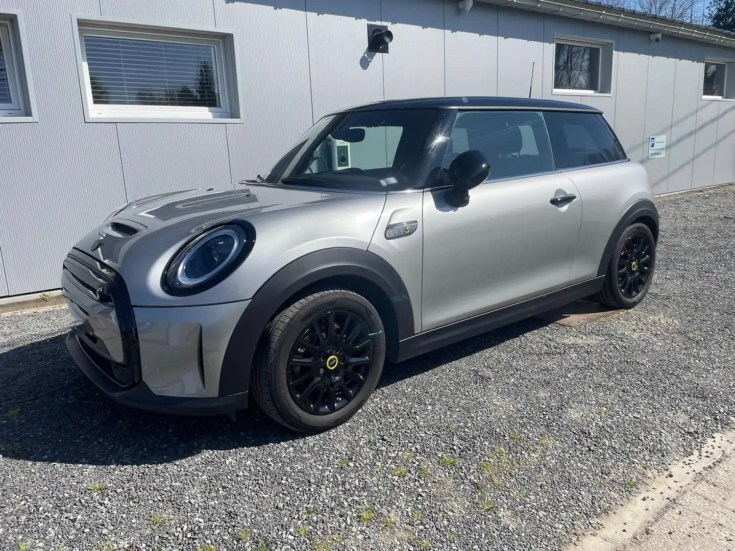 MINI Cooper SE Mini Cooper SE Classic Trim Ezüst - 2