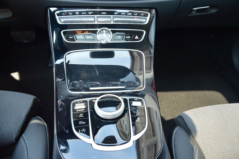 Mercedes-Benz E 220 d T*AVANTGARDE*CAM*TOTW*PARK*SHD*LED*LED* — photo 9