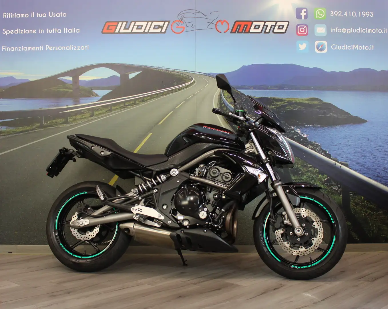 Kawasaki ER - 6 N 2011 - km 19392 Noir - 1