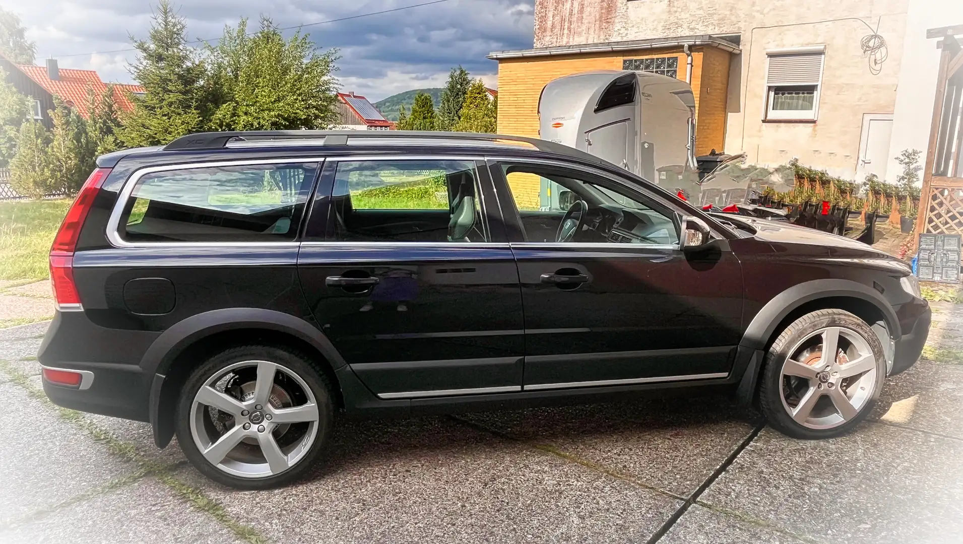 Volvo XC70 XC70 D5 AWD Geartronic Summum Černá - 2