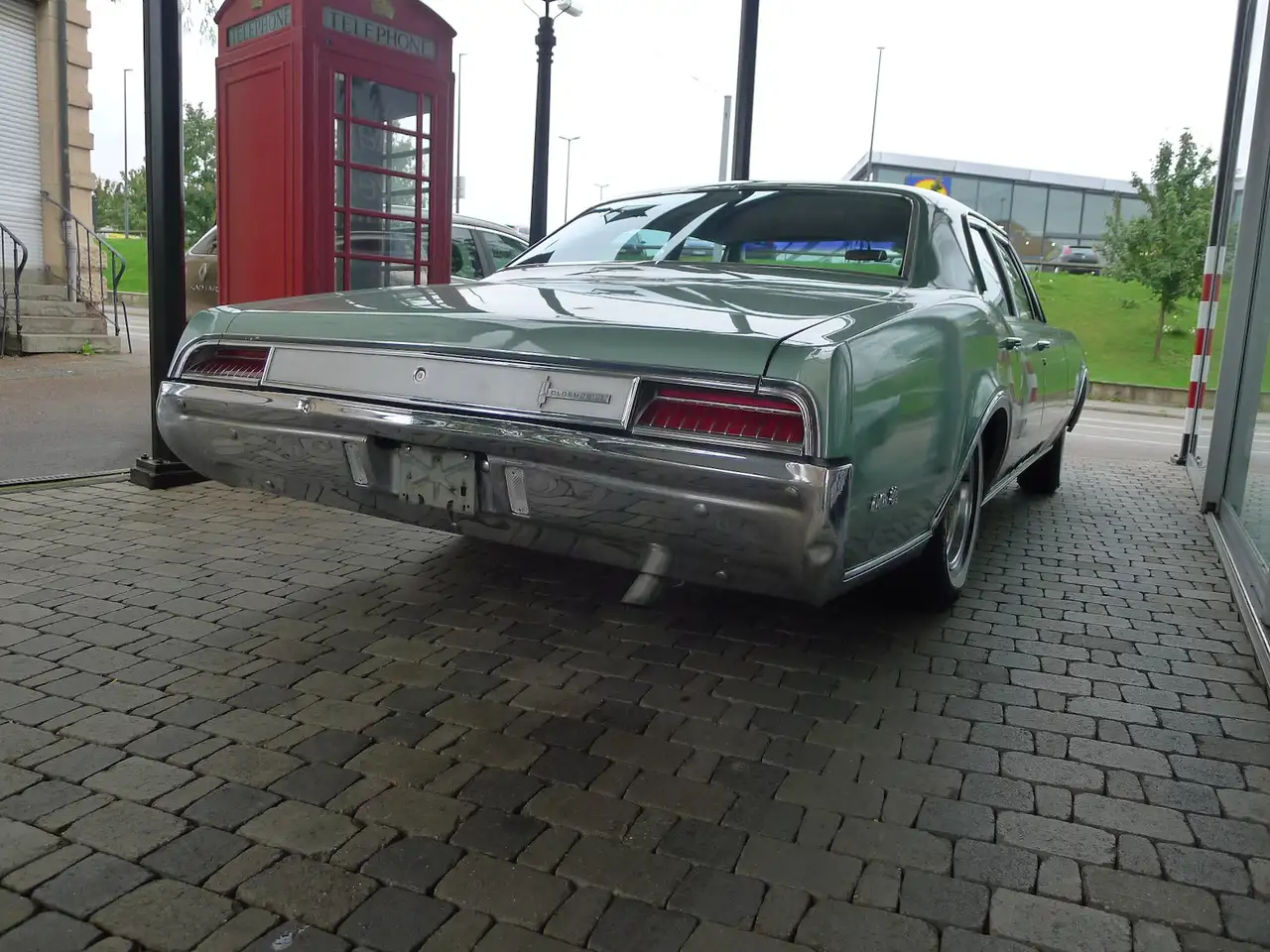 Oldsmobile Delta 88 4-door Sedan, foto 6