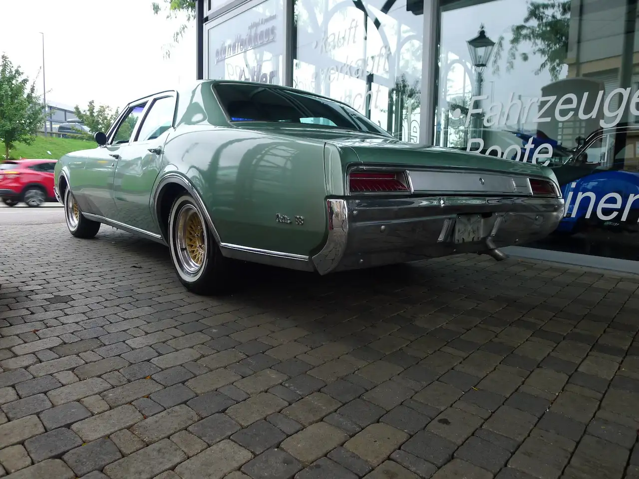 Oldsmobile Delta 88 4-door Sedan, foto 4
