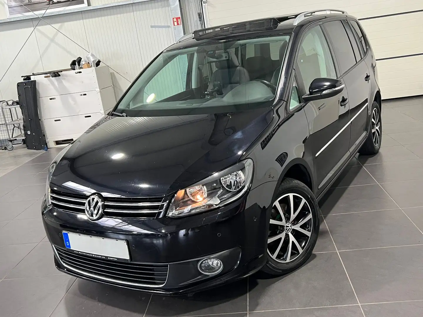 Volkswagen Touran 1.4 TSi **Navi*SHZ*AHK*Temp*Panorama** Schwarz - 1