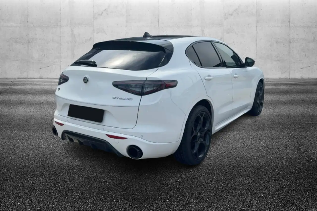 Alfa Romeo Stelvio 2024