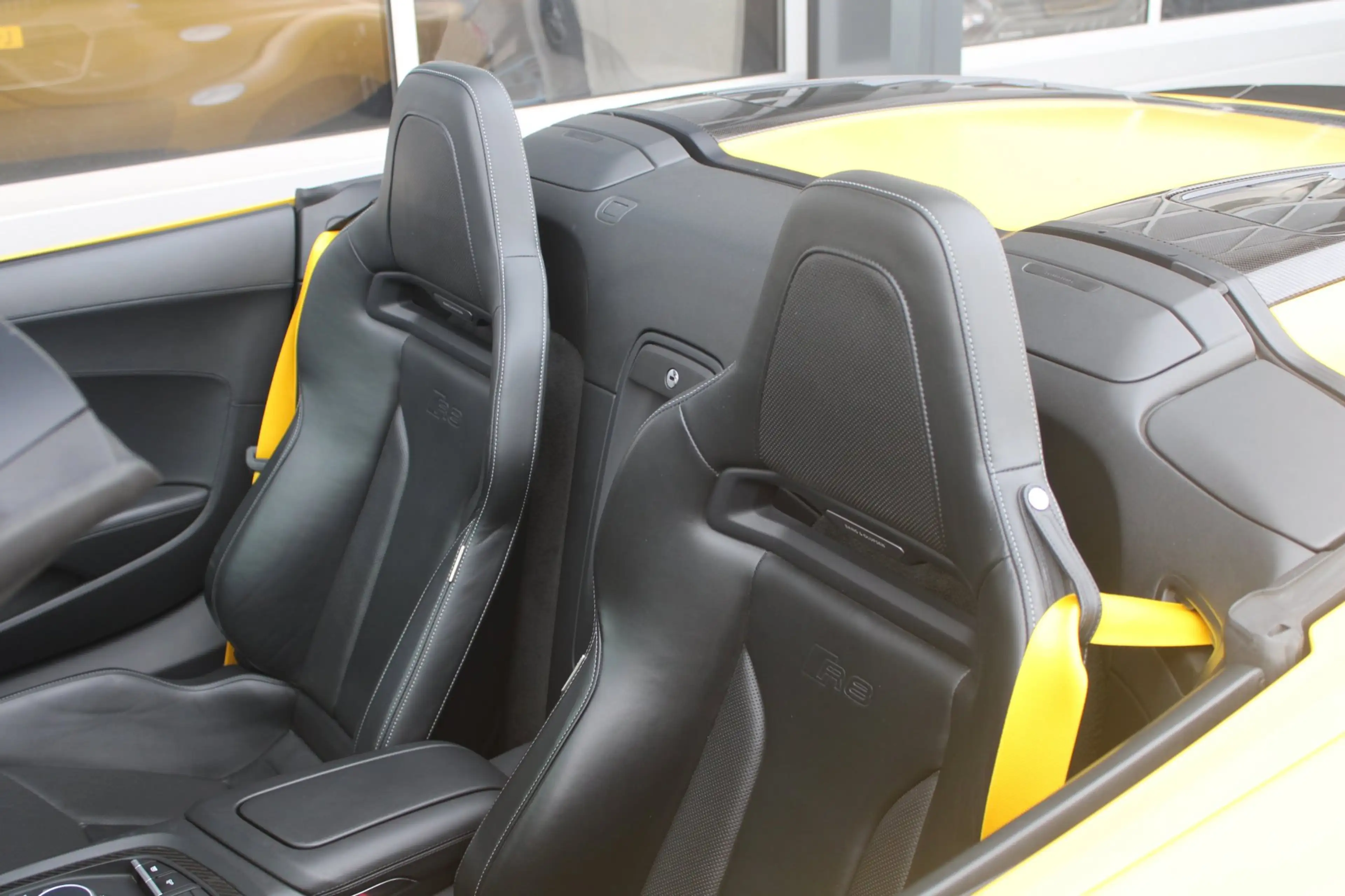 Audi R8 Spyder 5.2 Performance Quattro 620pk | Capristo | — photo 7