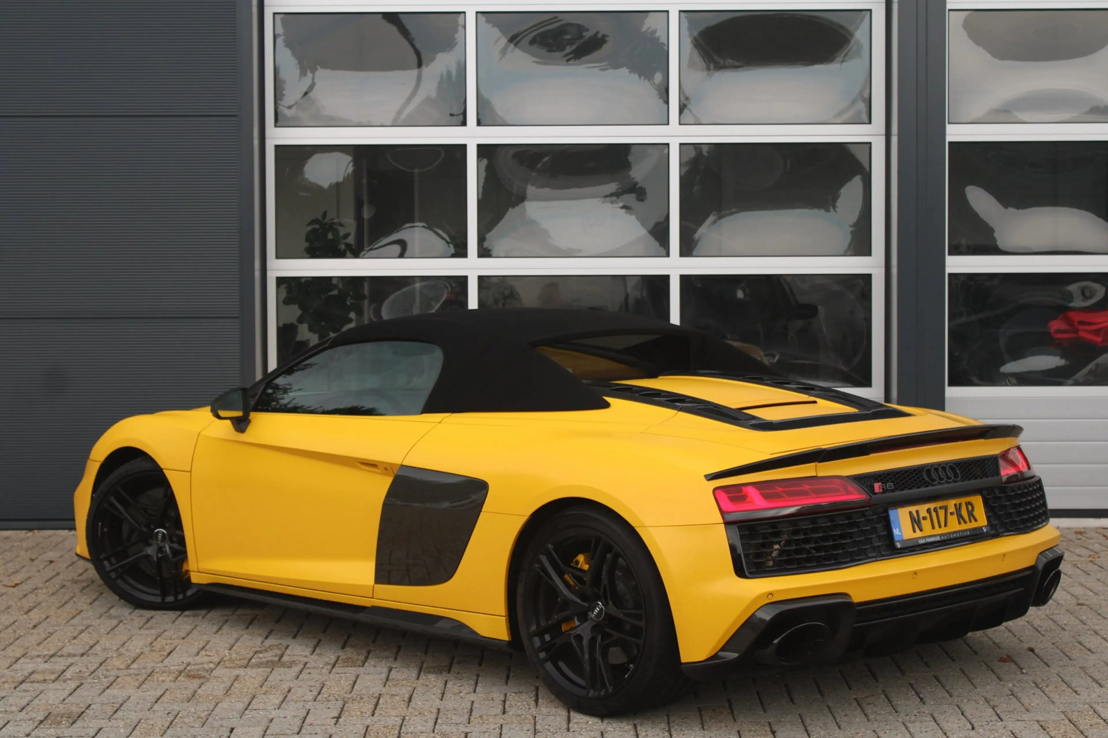 Audi R8 Spyder 5.2 Performance Quattro 620pk | Capristo | — photo 22