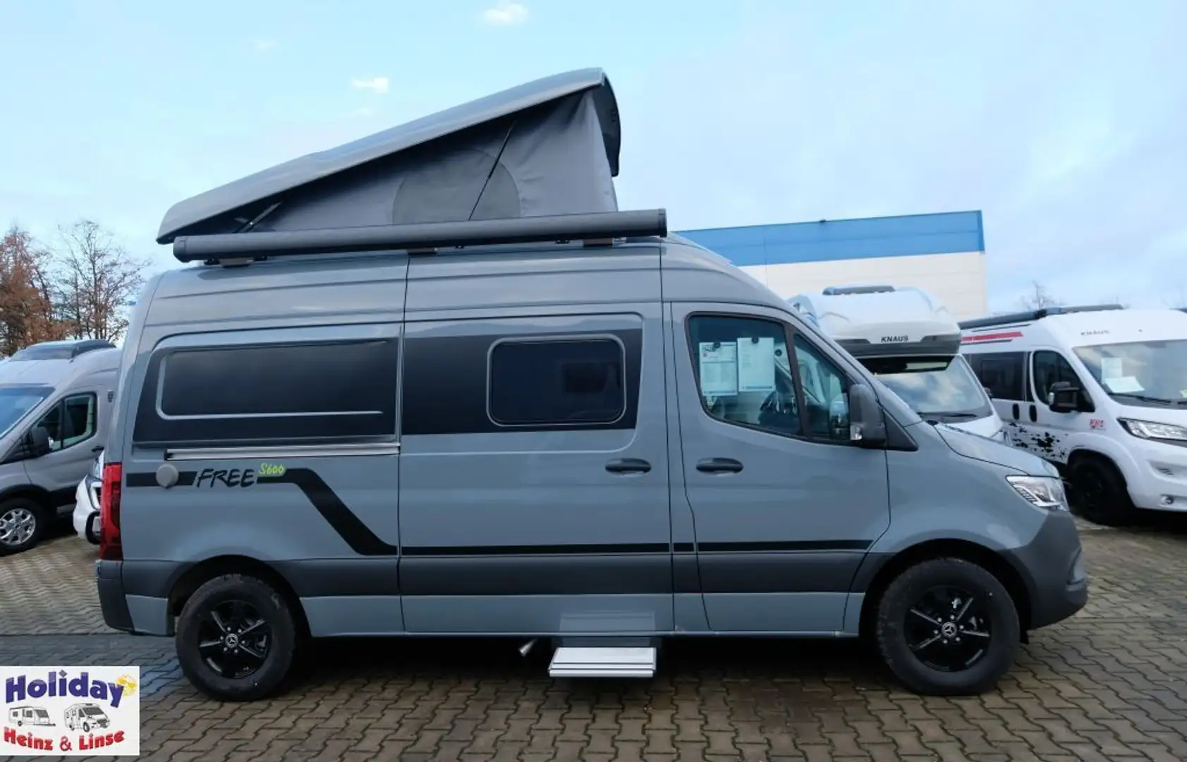 Hymer/Eriba Free S 600 Campus 170 PS Automatik, 3,5t Gewicht Blau - 1