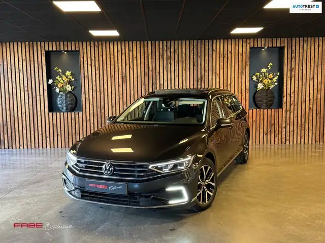 Volkswagen Passat Variant 1.4 TSI PHEV GTE Business / BTW / Pano / Camera /