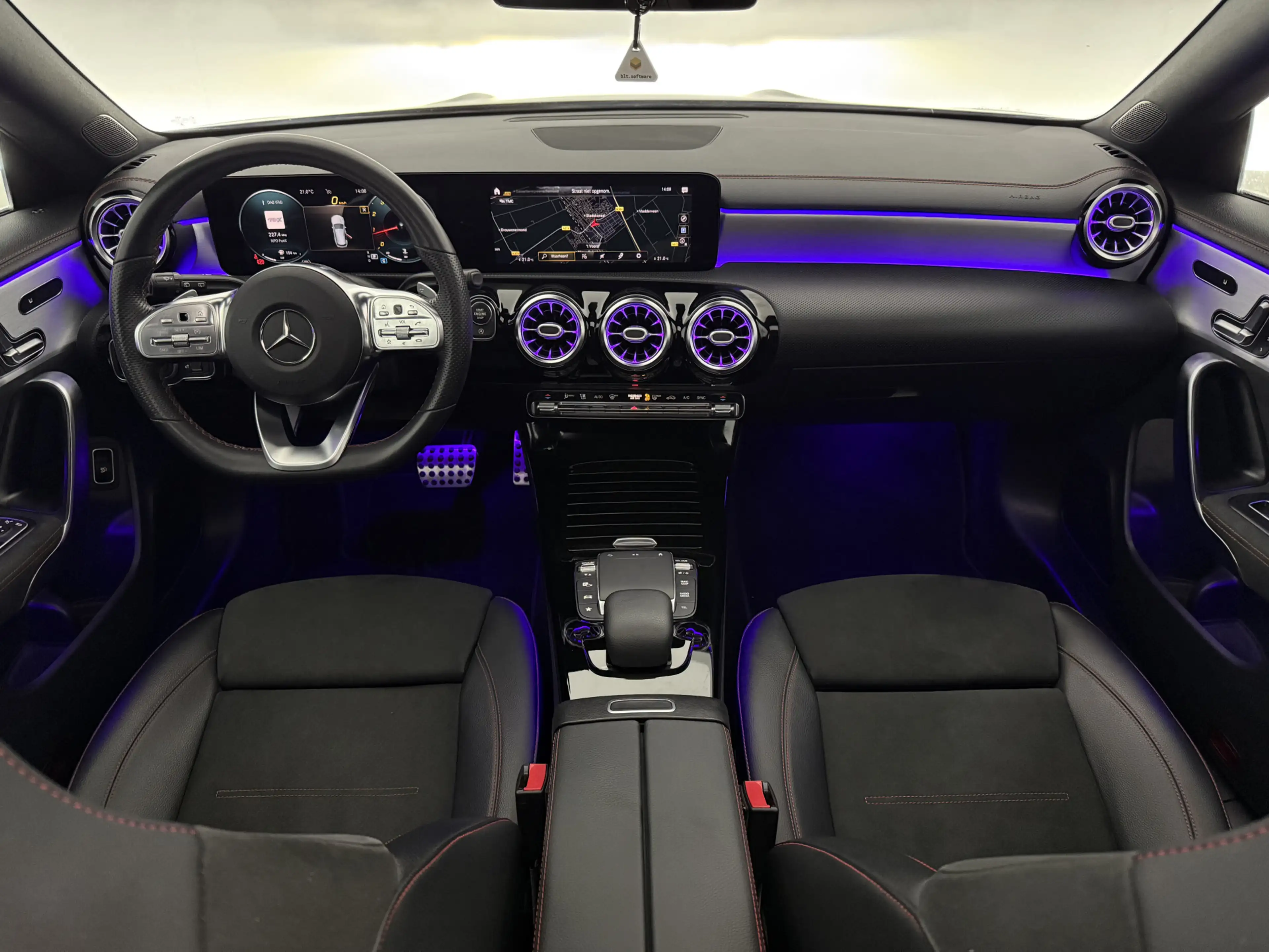 Mercedes-Benz CLA 200 AMG | Pano | Burmester | Camera | Sfeer | Virtual — photo 2