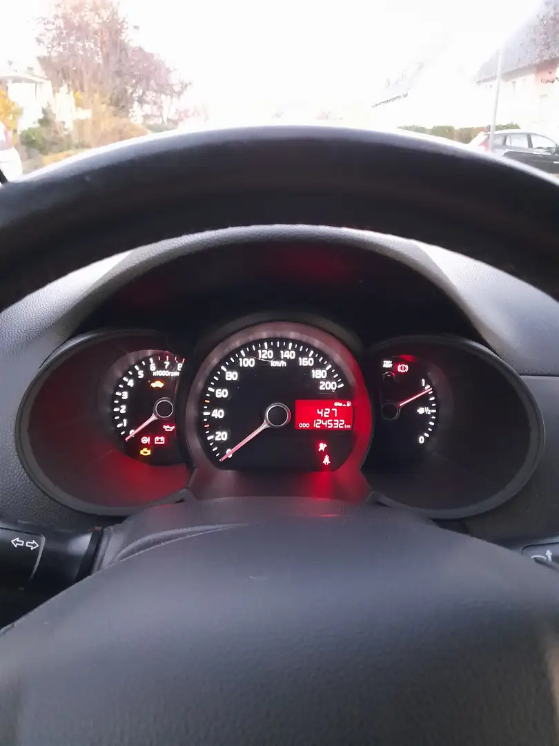 Kia Picanto Rot - 2
