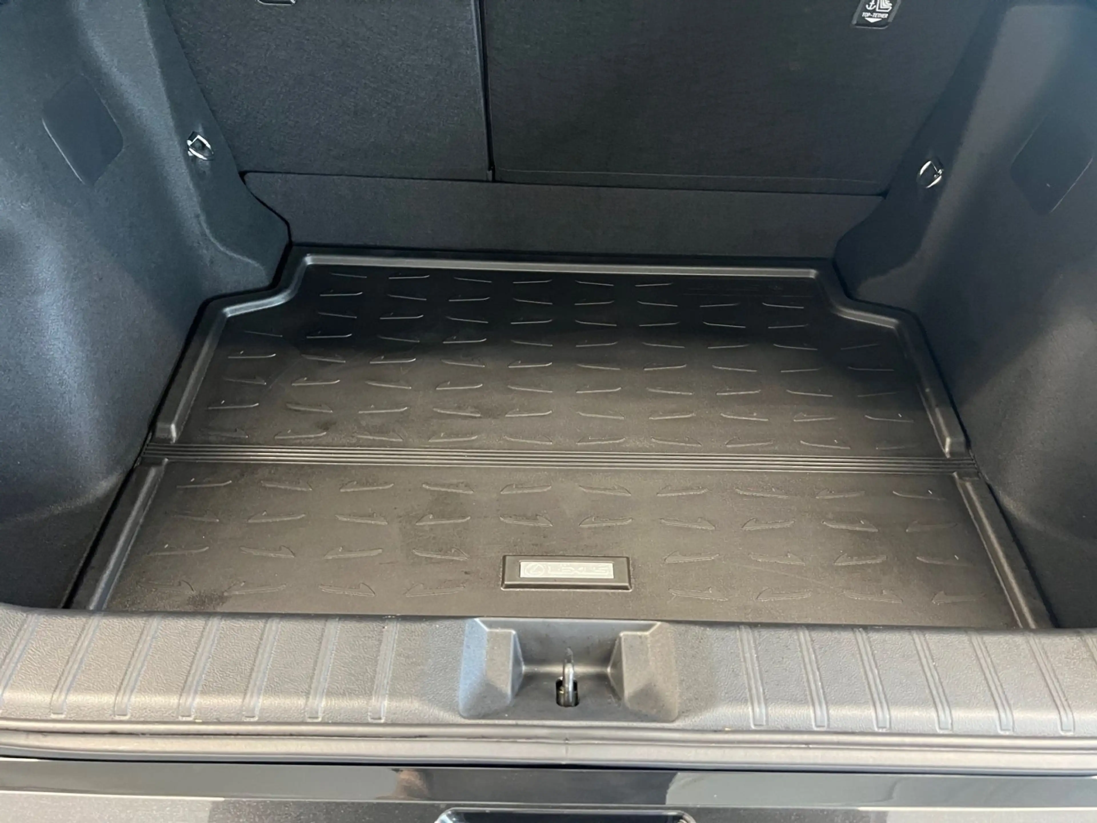Lexus LBX 1.5 Hybrid Elegant Black Edition Bluetooth D — photo 7