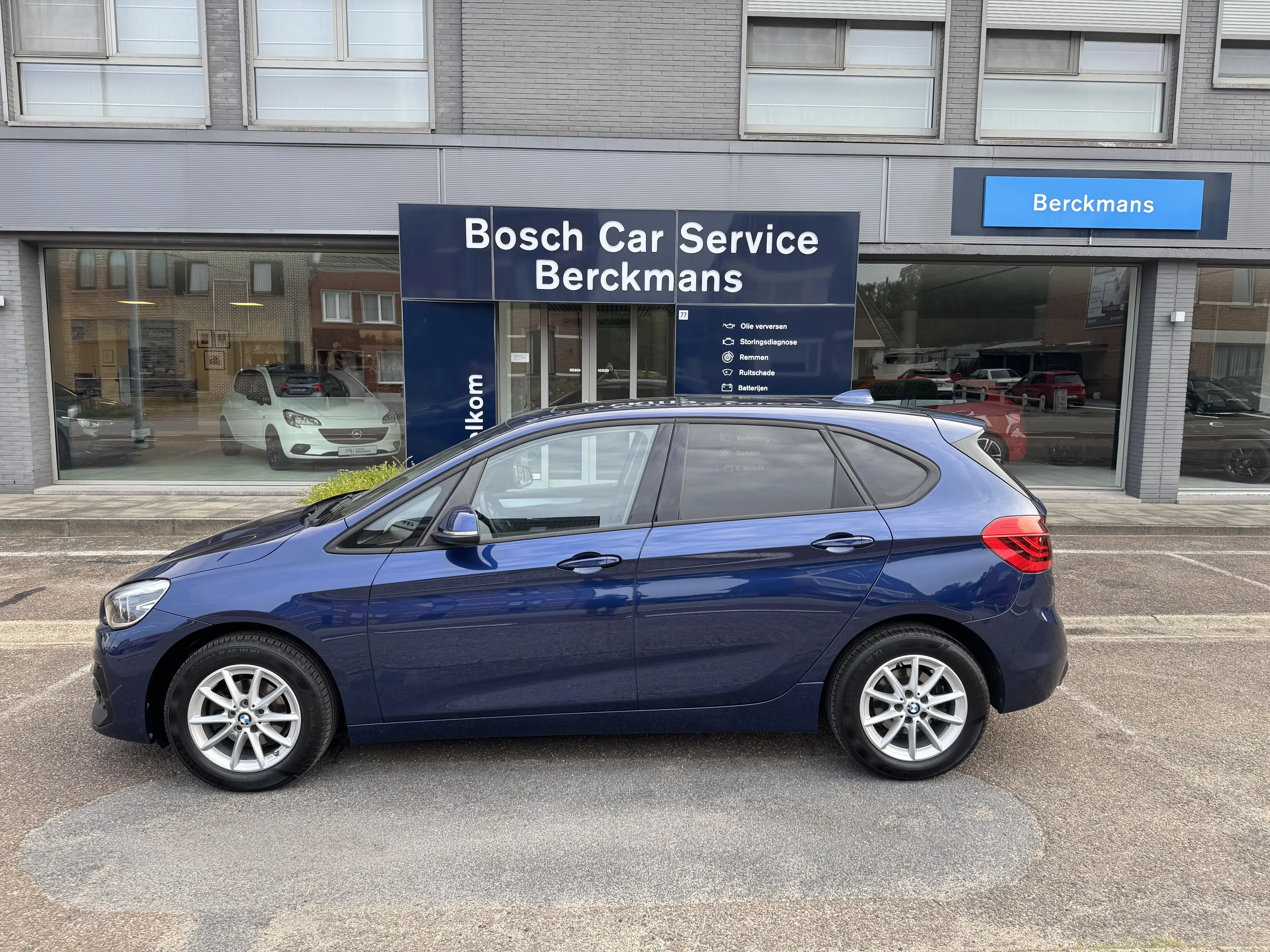 BMW 216 Active Tourer 1.5 Benzine + Panoramisch dak — photo 2
