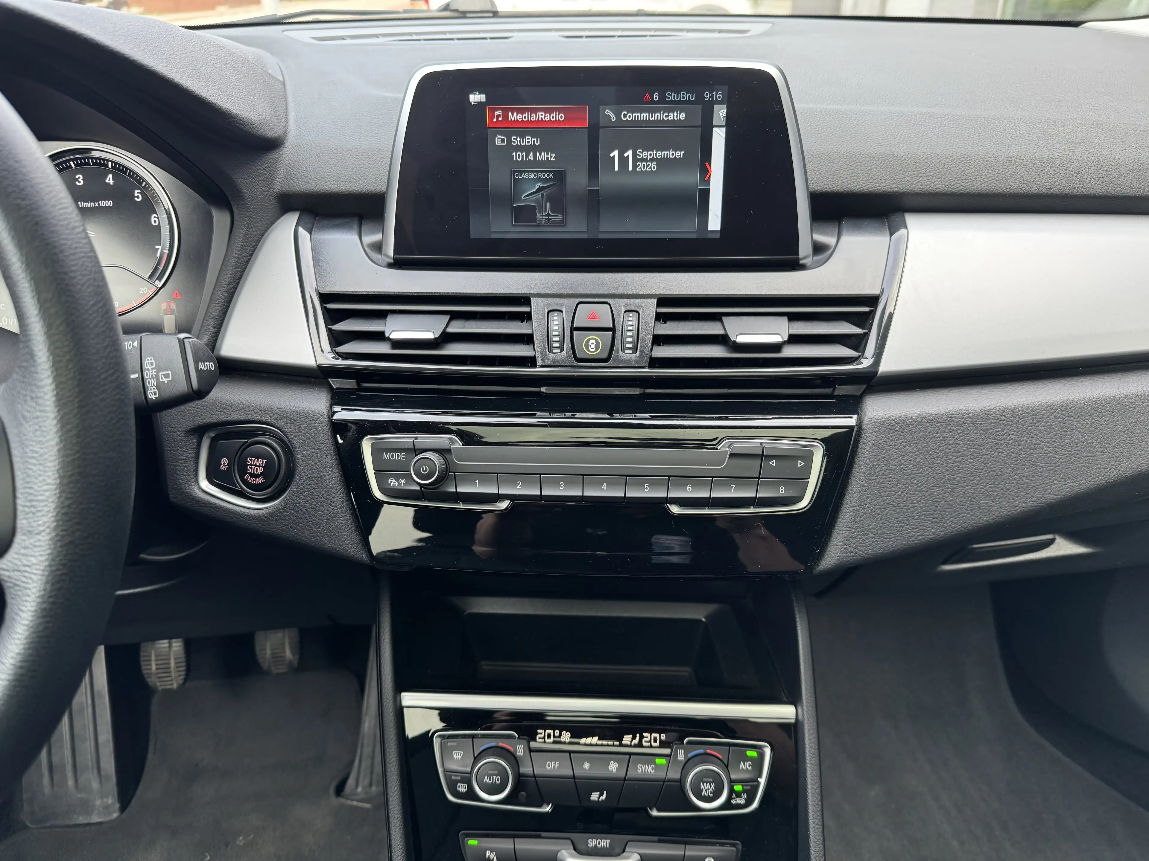 BMW 216 Active Tourer 1.5 Benzine + Panoramisch dak — photo 12