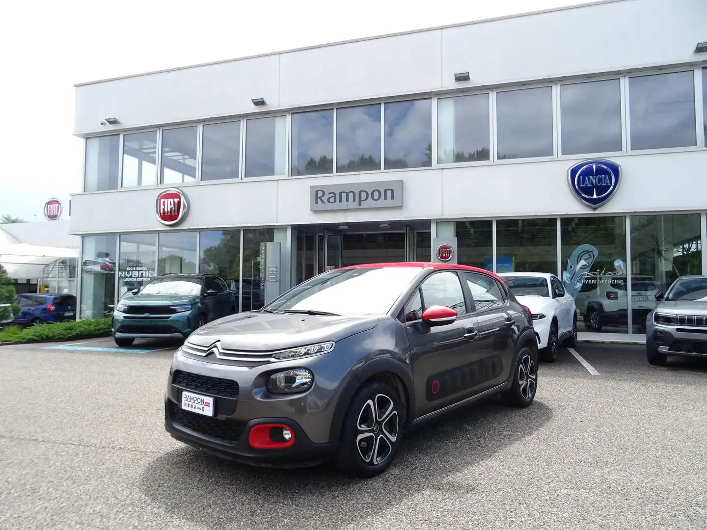 Citroen C3 C3 PureTech 83 S&S Shine Šedá - 1