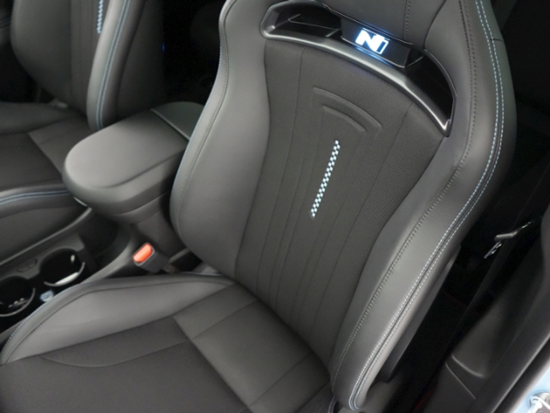 Hyundai IONIQ 5 84kWh 4WD+VOLL LED+360 GRAD KAMERA+NAVI+SPORTSITZE — photo 11