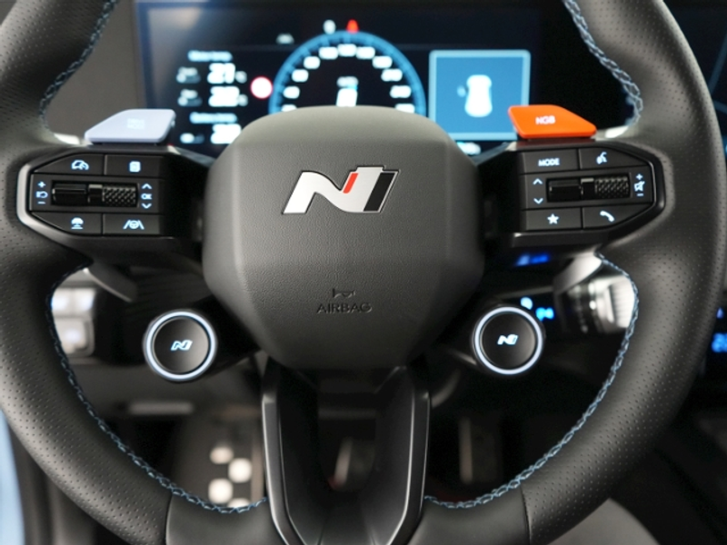 Hyundai IONIQ 5 84kWh 4WD+VOLL LED+360 GRAD KAMERA+NAVI+SPORTSITZE — photo 13