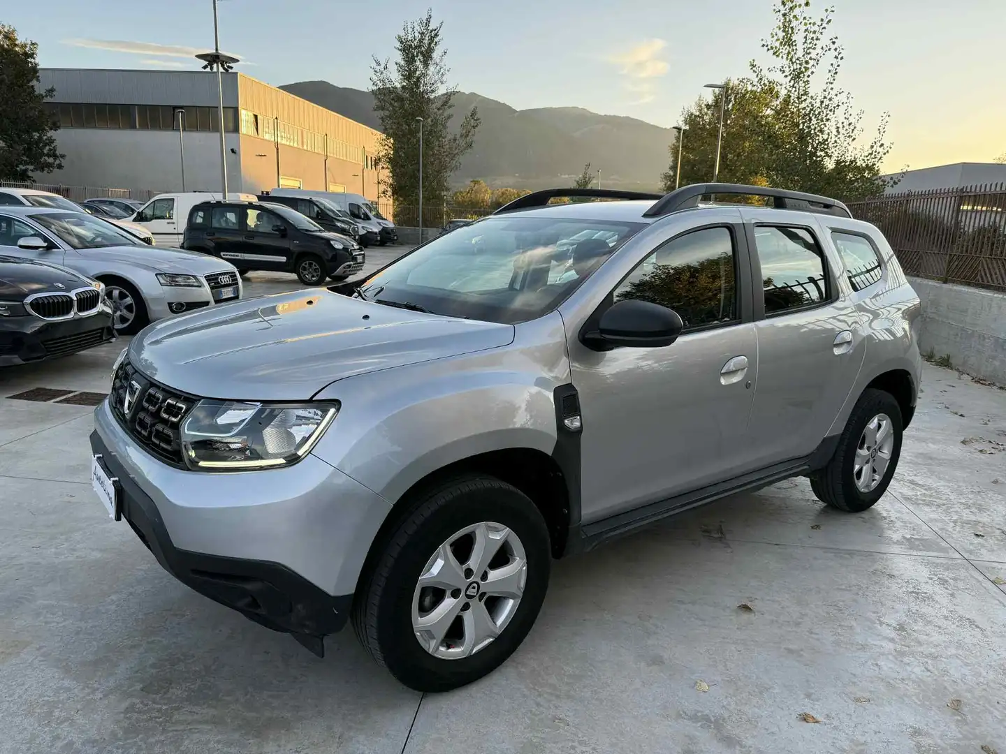 Dacia Duster 1.0 TCE 100CV -GPL- UNICOPROPRIETARIO Argento - 1