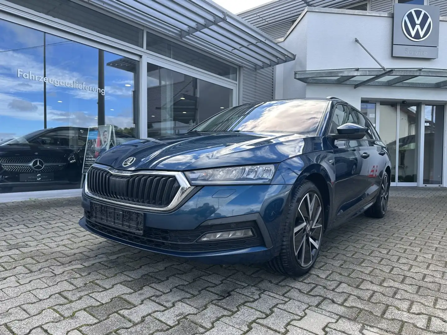 Skoda Octavia Octavia Combi 2.0TDI CLEVER*VC*LED*STANDH.*KAMERA Bleu - 1