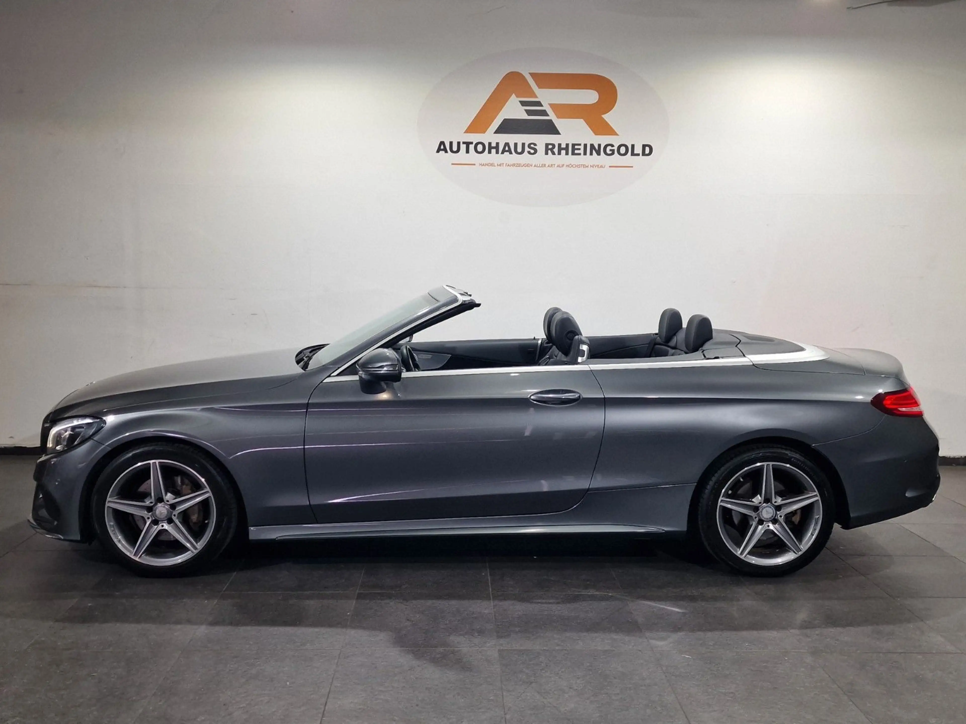 Mercedes-Benz C 180 Cabrio AMG-Line — photo 12
