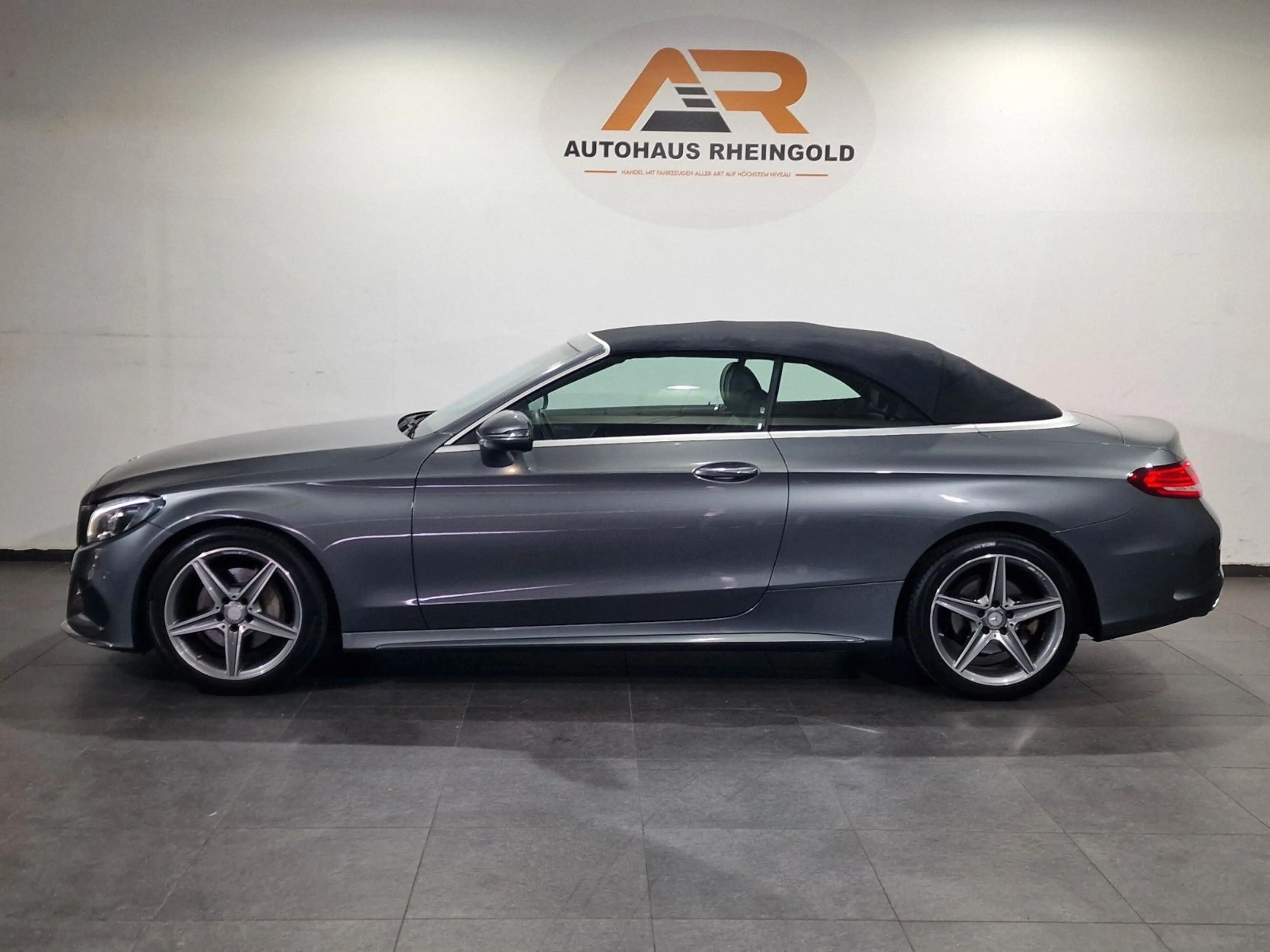 Mercedes-Benz C 180 Cabrio AMG-Line — photo 11