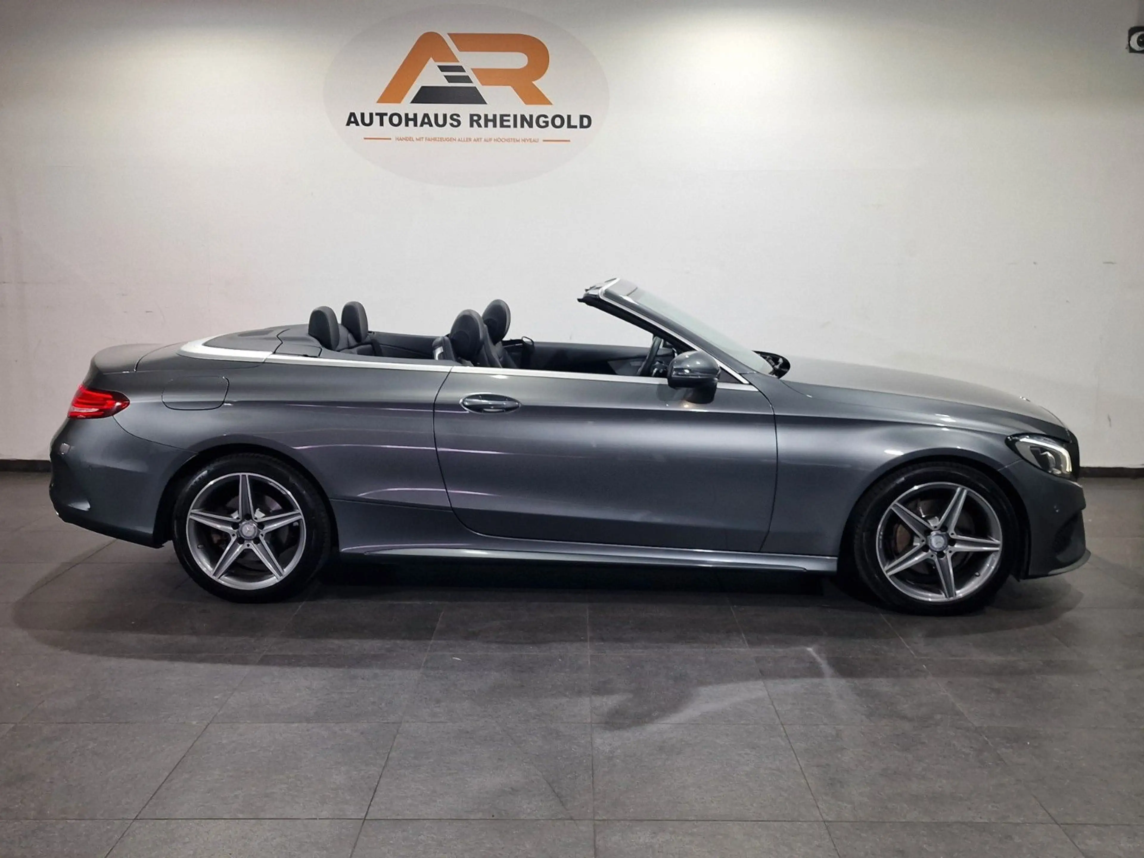 Mercedes-Benz C 180 Cabrio AMG-Line — photo 13