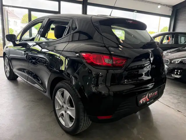 Renault Clio view 4