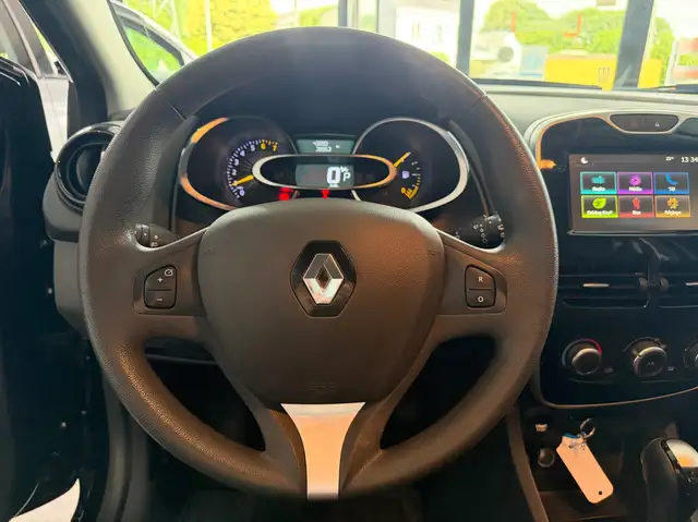 Renault Clio view 12