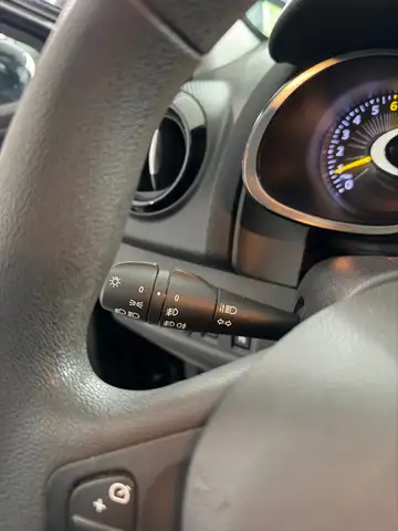 Renault Clio view 15