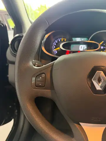 Renault Clio view 13