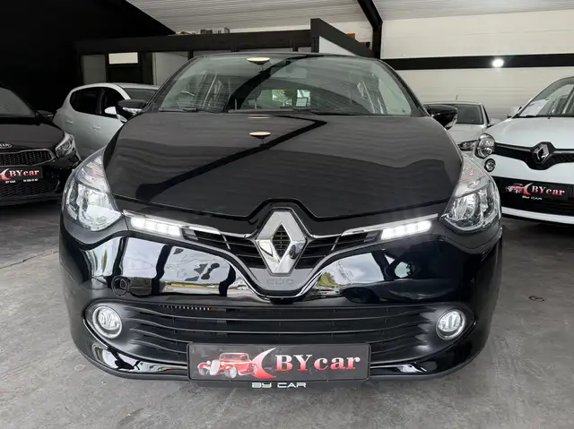 Renault Clio view 2