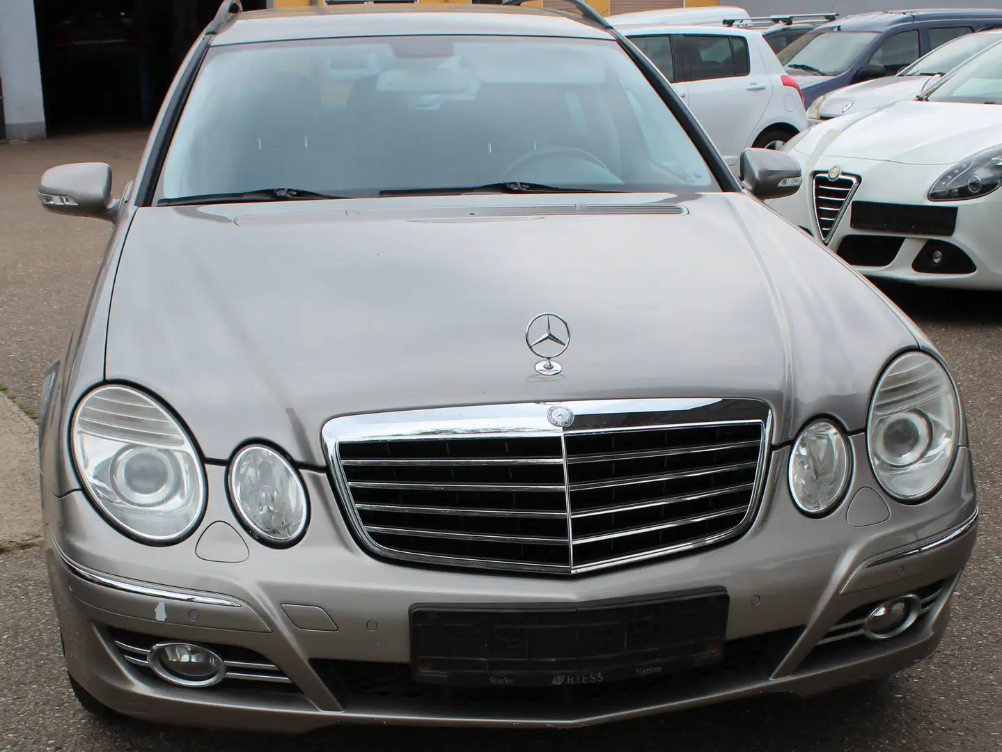 Mercedes-Benz E 280 T CDI ,Avantgarde,AHK,Facelift! Серый - 1