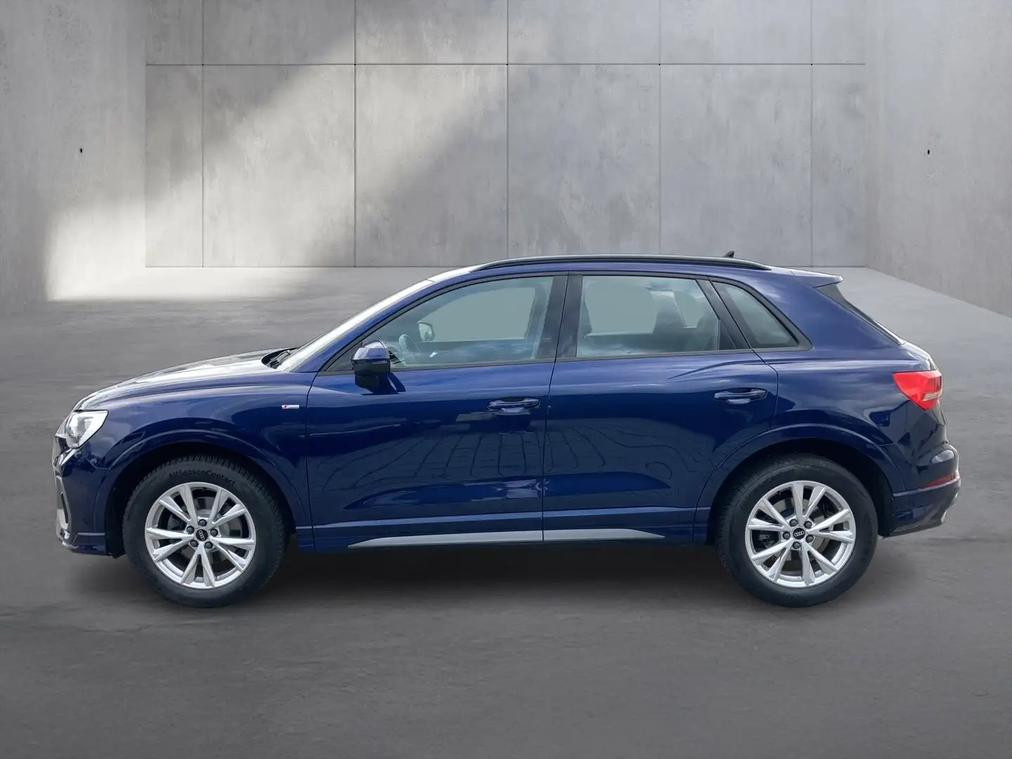 Audi Q3 35 TDI S line exterieur Blau - 2